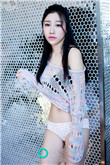 在车子颠簸中滑进了她身体里