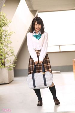 吃着她的小核桃